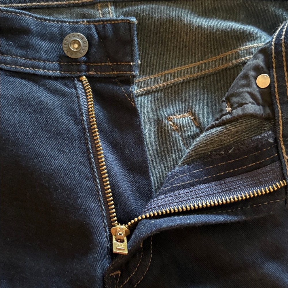 Like New: Ag Adriano Goldschmied Tellis Modern Slim Dark Navy Jeans 28x28” - Picture 4 of 6